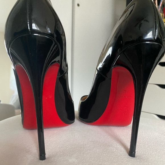 Christian Louboutin Shoes - Christian Louboutin So Kate pumps